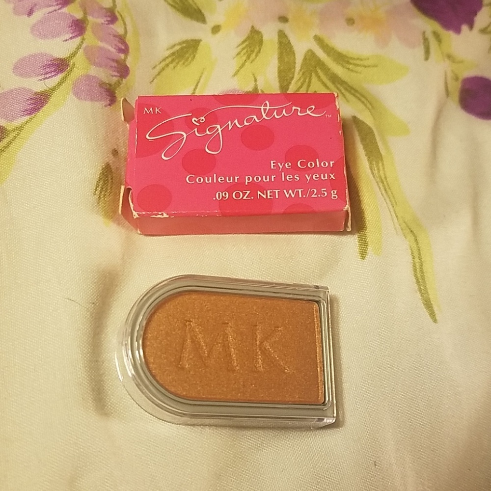 *NIB* MARY KAY SIGNATURE EYE SHADOW